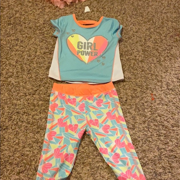 Top and Capri pants